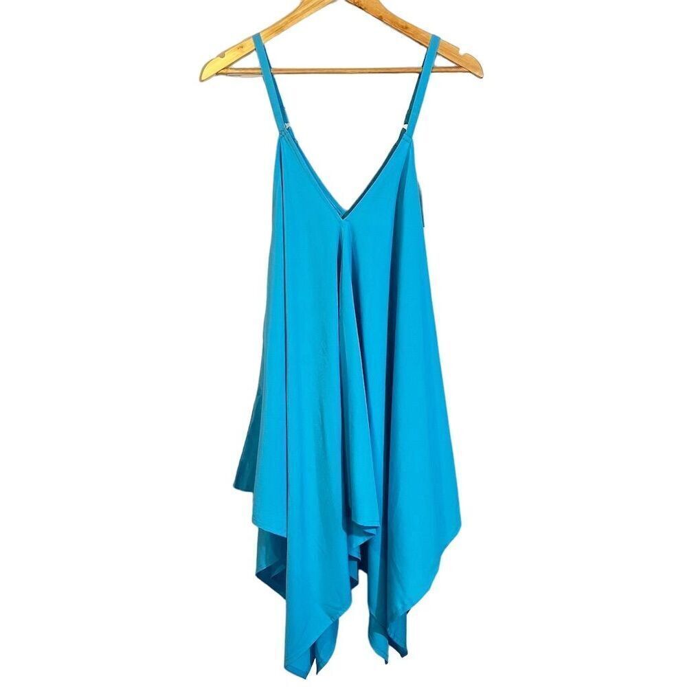 NWT NY&C New York‎ & Company Sleeveless Flowy Blue Handkerchief Hem Blouse